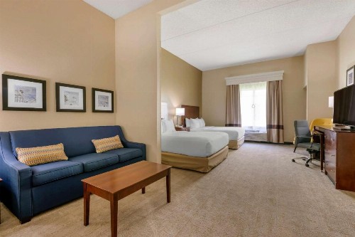 Comfort Suites Near Universal Orlando Resort - image 11