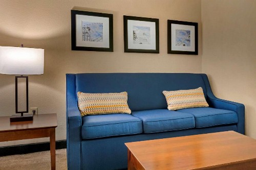 Comfort Suites Near Universal Orlando Resort - image 12