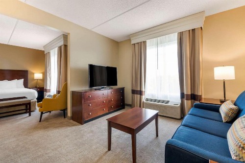 Comfort Suites Near Universal Orlando Resort - image 16