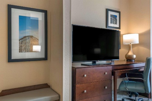 Comfort Suites Near Universal Orlando Resort - image 27