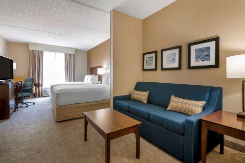 Comfort Suites Near Universal Orlando Resort - image 29