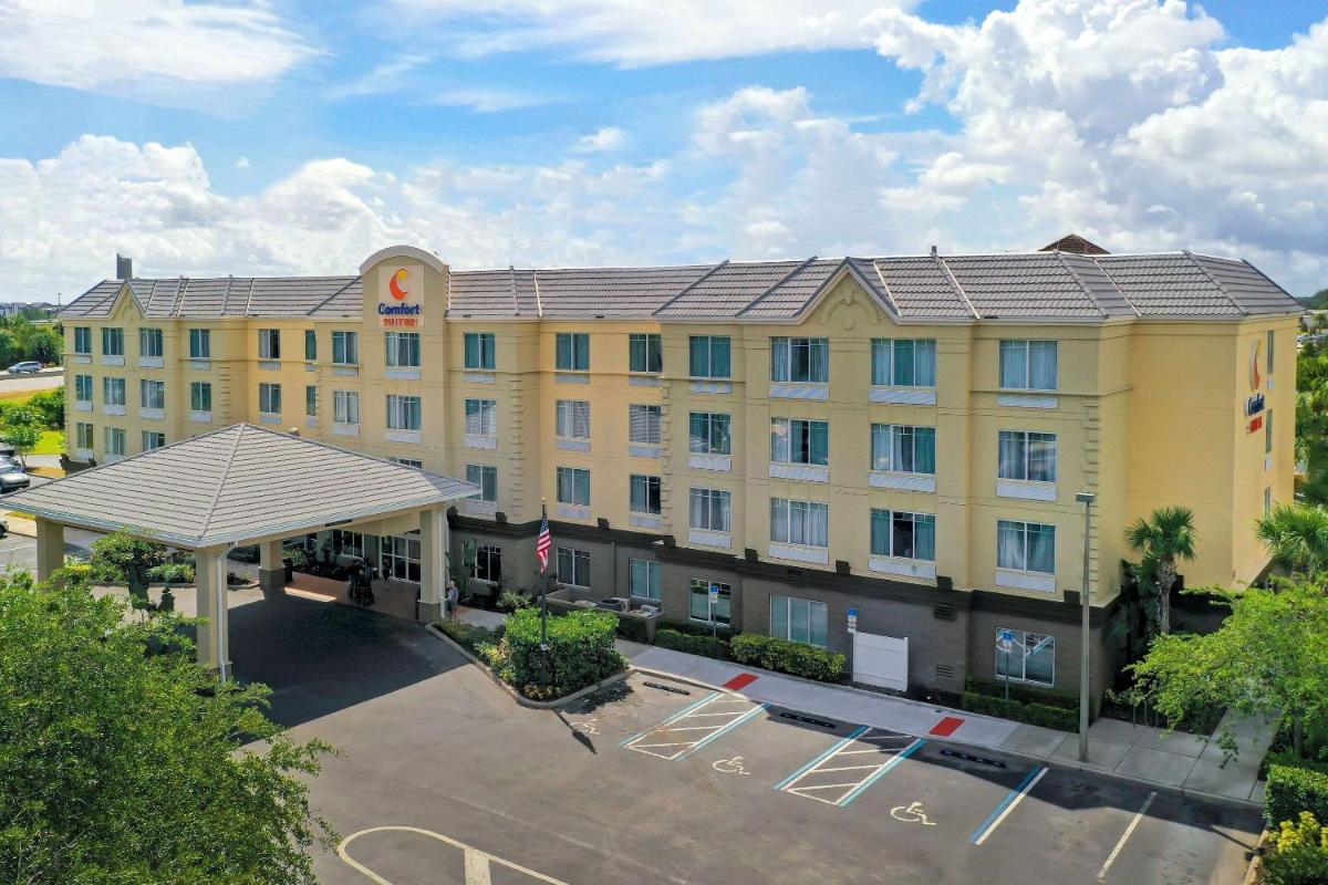 Comfort Suites Near Universal Orlando Resort - image 3