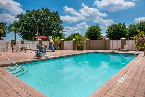 Comfort Suites Near Universal Orlando Resort - image 32