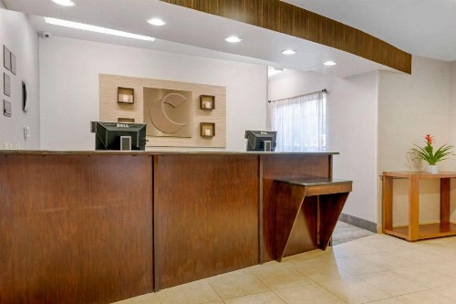 Comfort Suites Near Universal Orlando Resort - image 4