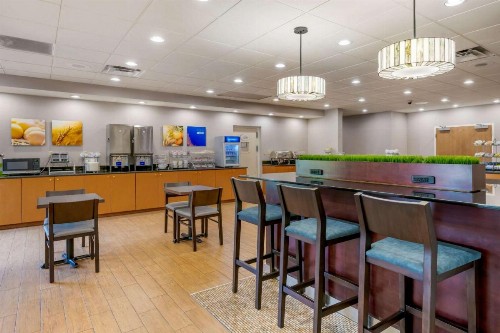 Comfort Suites Near Universal Orlando Resort - image 40