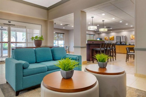 Comfort Suites Near Universal Orlando Resort - image 5