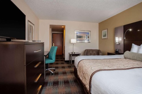 Wingate By Wyndham - Orlando International Airport - image 11
