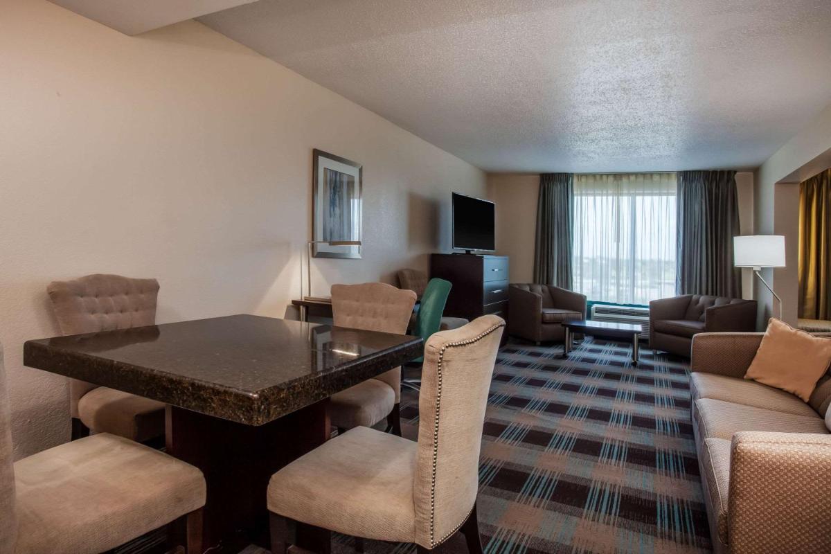 Wingate By Wyndham - Orlando International Airport - image 2