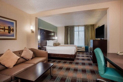 Wingate By Wyndham - Orlando International Airport - image 8