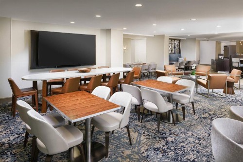 Courtyard by Marriott Orlando Downtown - image 11