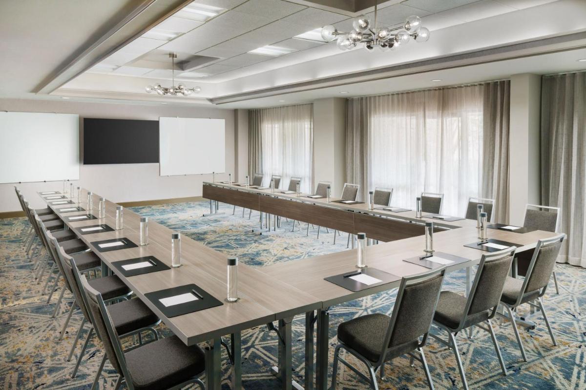 Courtyard by Marriott Orlando Downtown - image 7