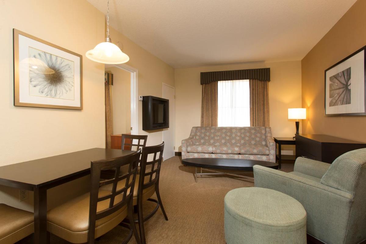 staySky Suites I-Drive Orlando Near Universal - image 2