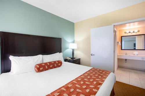 staySky Suites I-Drive Orlando Near Universal - image 6