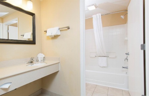 staySky Suites I-Drive Orlando Near Universal - image 8