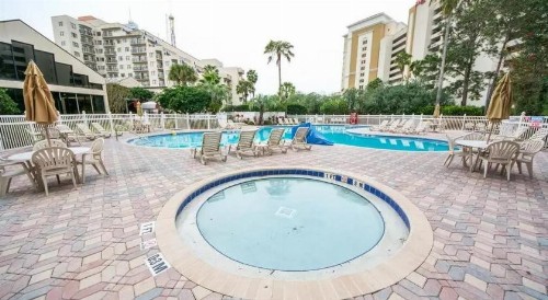 Enclave Suites a staySky Hotel & Resort - image 23