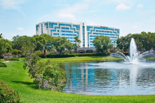 Renaissance Orlando Airport Hotel - image 2