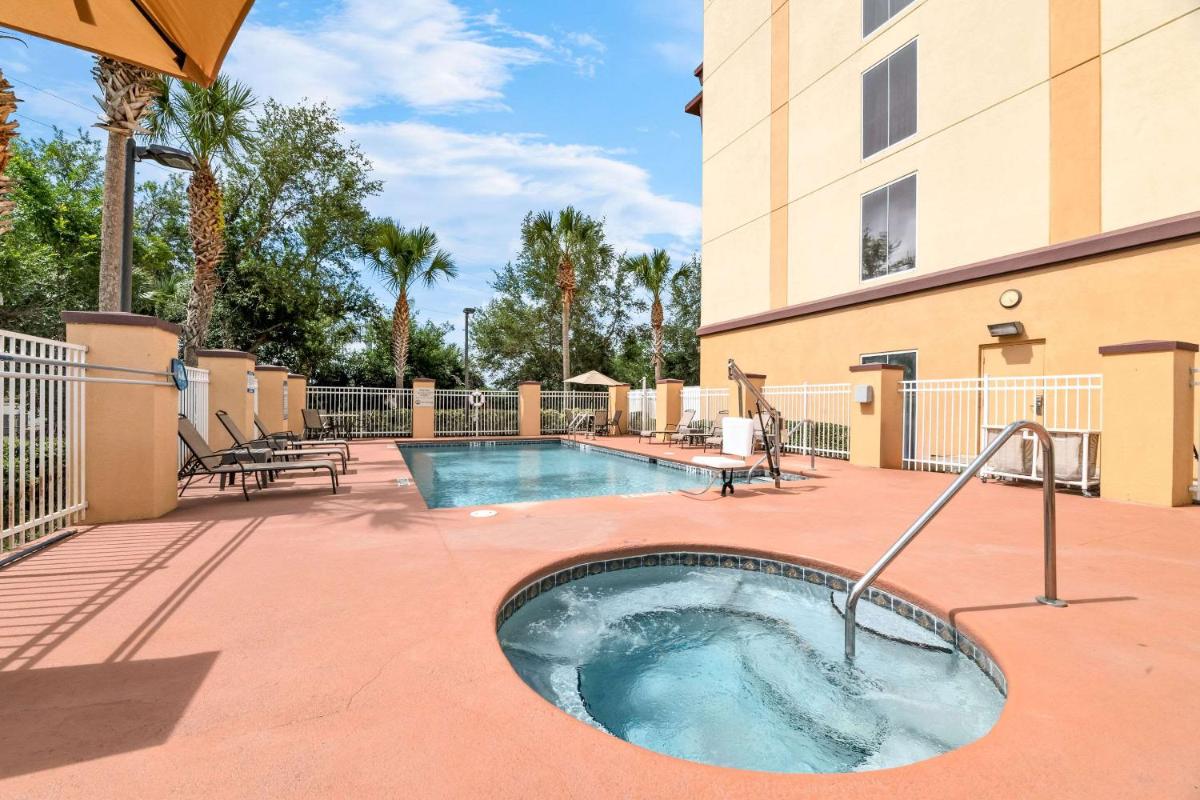 Comfort Suites Orlando Airport - image 5