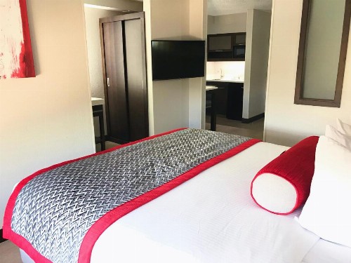 Ramada by Wyndham Suites Orlando Airport - image 15
