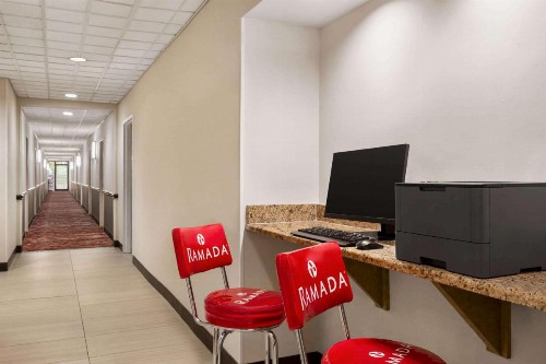 Ramada by Wyndham Suites Orlando Airport - image 16