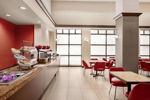 Ramada by Wyndham Suites Orlando Airport - image 27