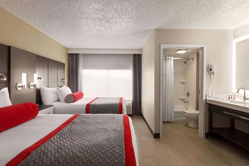 Ramada by Wyndham Suites Orlando Airport - image 28