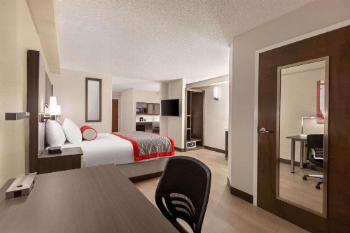 Ramada by Wyndham Suites Orlando Airport - image 29