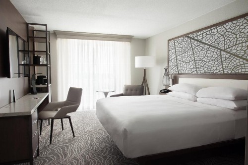 Marriott Orlando Airport Lakeside - image 10