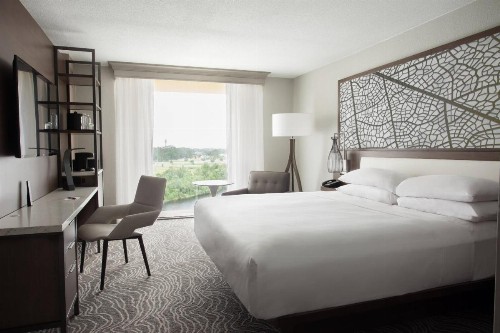 Marriott Orlando Airport Lakeside - image 12