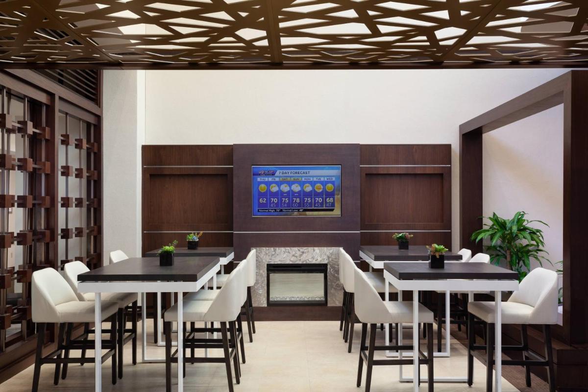 Marriott Orlando Airport Lakeside - image 6