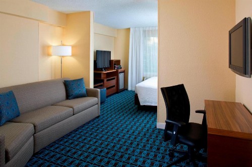 Fairfield Inn & Suites by Marriott Orlando Lake Buena Vista in the Marriott Village - image 17