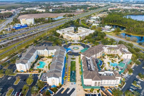Fairfield Inn & Suites by Marriott Orlando Lake Buena Vista in the Marriott Village - image 2