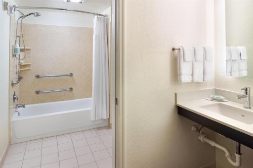 Residence Inn by Marriott Orlando at SeaWorld - image 5