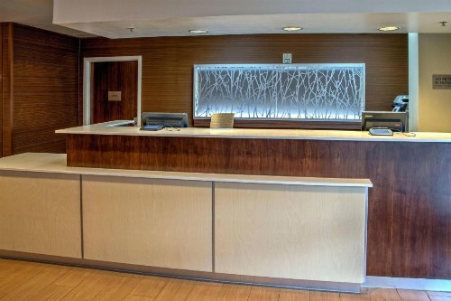 Fairfield Inn and Suites by Marriott Orlando Near Universal Orlando - image 2