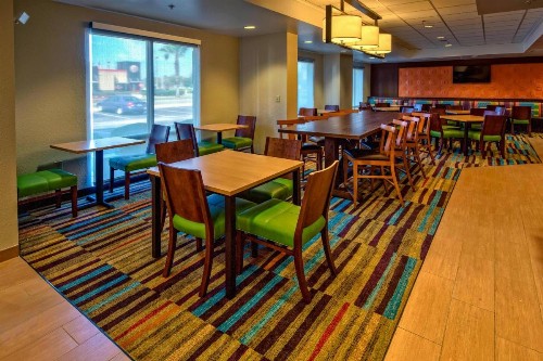 Fairfield Inn and Suites by Marriott Orlando Near Universal Orlando - image 24