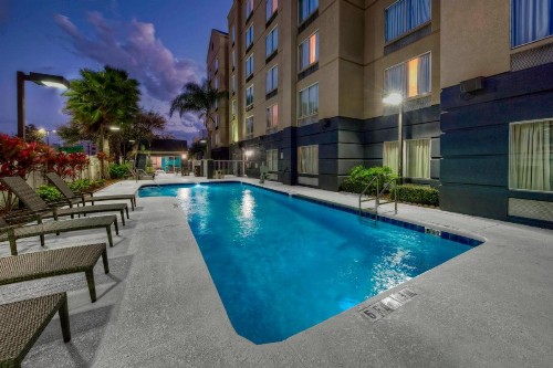 Fairfield Inn and Suites by Marriott Orlando Near Universal Orlando - image 26