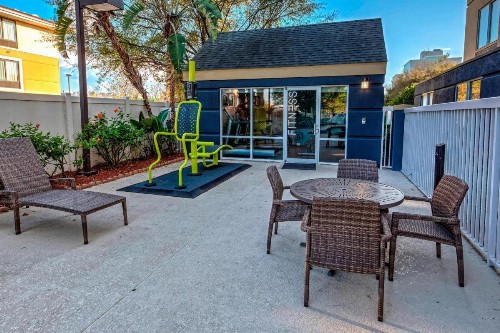 Fairfield Inn and Suites by Marriott Orlando Near Universal Orlando - image 28