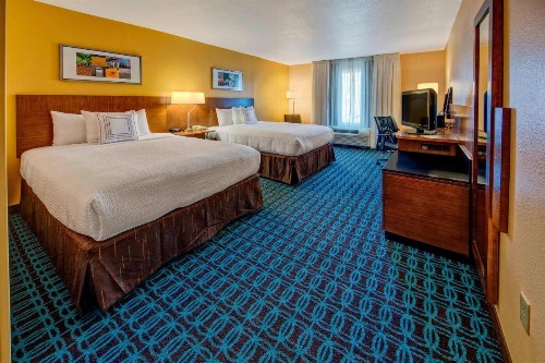 Fairfield Inn and Suites by Marriott Orlando Near Universal Orlando - image 8