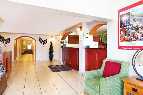 La Quinta Inn by Wyndham Orlando International Drive North - image 12