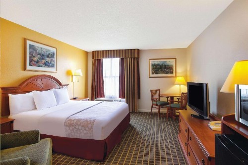 La Quinta Inn by Wyndham Orlando International Drive North - image 18