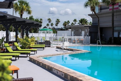 Holiday Inn & Suites Across From Universal Orlando an IHG Hotel - image 14