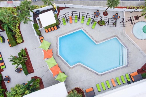 Holiday Inn & Suites Across From Universal Orlando an IHG Hotel - image 21