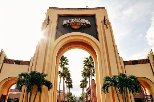 Holiday Inn & Suites Across From Universal Orlando an IHG Hotel - image 3