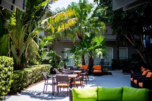 Holiday Inn & Suites Across From Universal Orlando an IHG Hotel - image 33