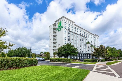 Holiday Inn & Suites Across From Universal Orlando an IHG Hotel - image 35