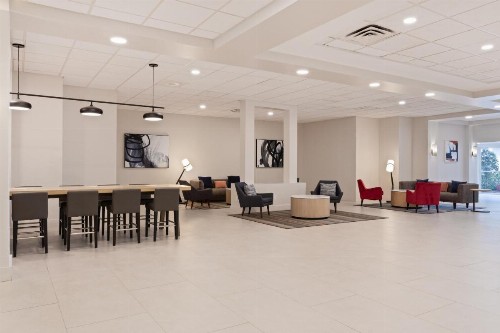 Holiday Inn & Suites Across From Universal Orlando an IHG Hotel - image 38
