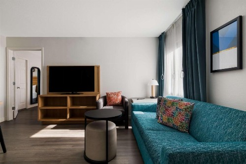 Sonesta ES Suites Orlando International Drive - image 21