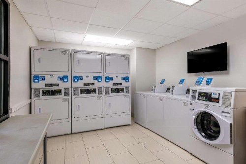 Sonesta ES Suites Orlando International Drive - image 35