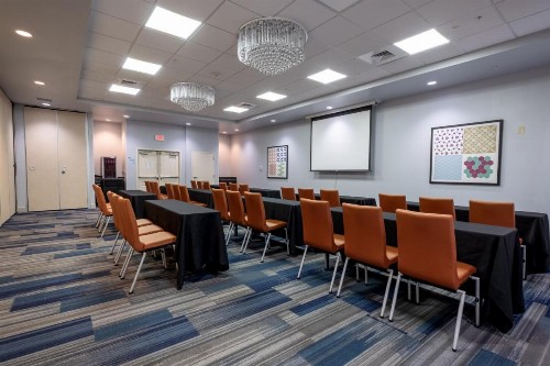 Holiday Inn Express-International Drive an IHG Hotel - image 27