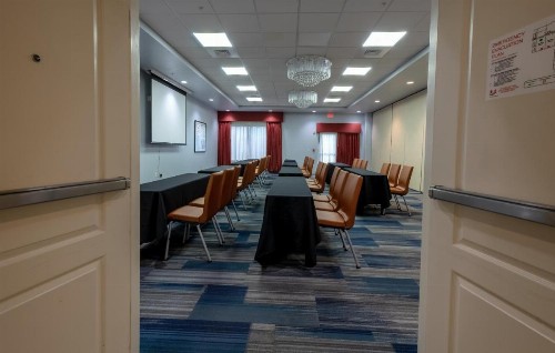 Holiday Inn Express-International Drive an IHG Hotel - image 31