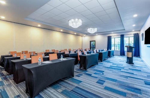 Holiday Inn Express-International Drive an IHG Hotel - image 45